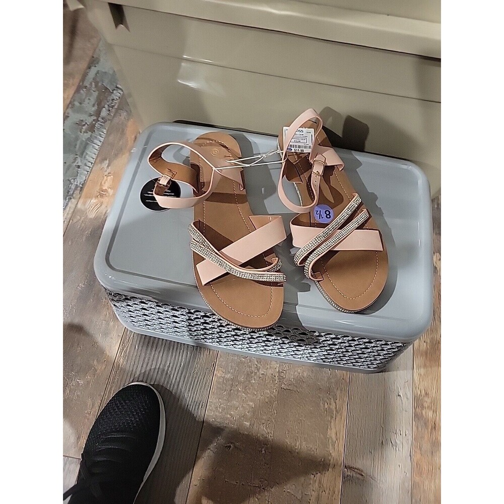 ALEXIS BENDEL Pink Sandal Metallic Embellishment Women's Size 8.5 New